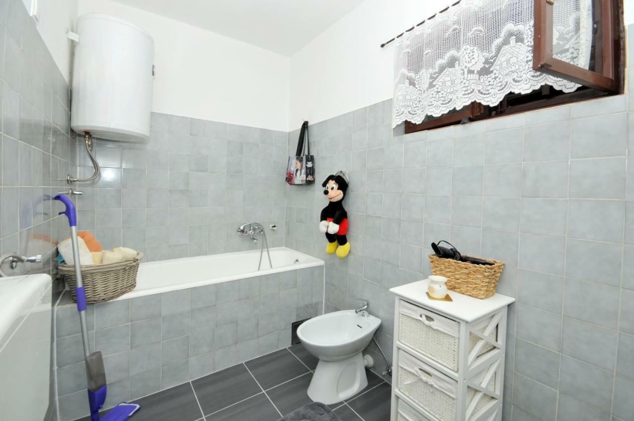 Apartment Ana 特罗吉尔 外观 照片